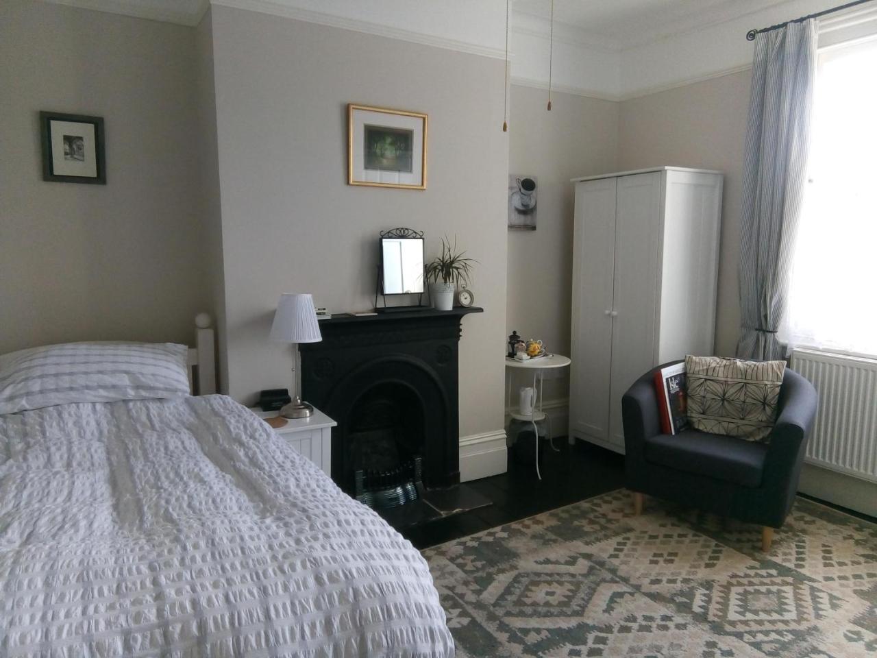 Bed and Breakfast Rosslyn Court à Margate Extérieur photo